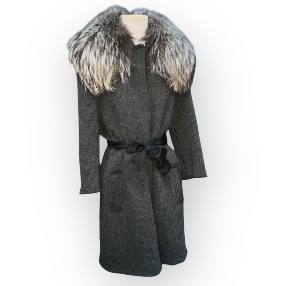 Dolce & Gabbana Fall-Winter 2010-2011 Fur Collar Coat